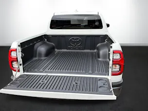 Toyota Hilux Double Cab.-Pick-up 2.8 D-4D MHEV 204 Invincible