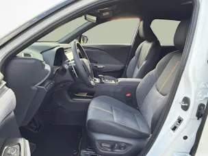 Lexus LBX 1.5 Hybrid Cool AWD