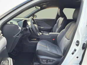 Fahrzeugbild LEXUS LBX 1.5 Hybrid Cool AWD