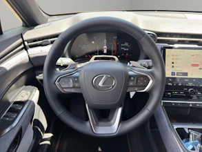 https://vehicle.imgix.net/4302539/55e8154f-defc-46fd-99e0-12dbbc79719a.jpg