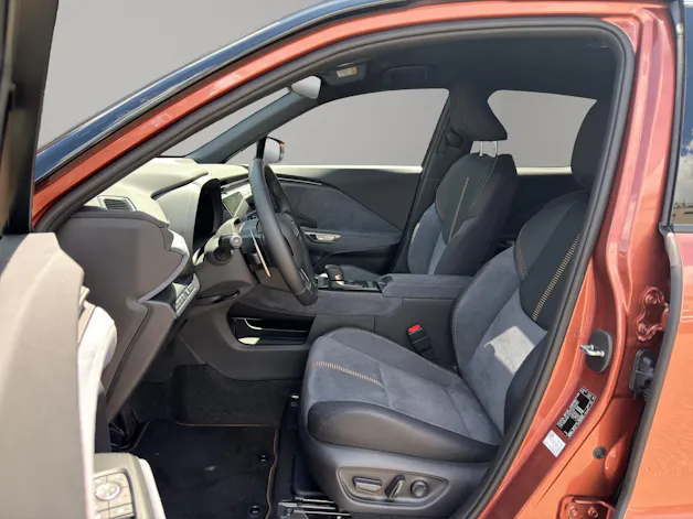 Lexus LBX 1.5 Hybrid Cool AWD