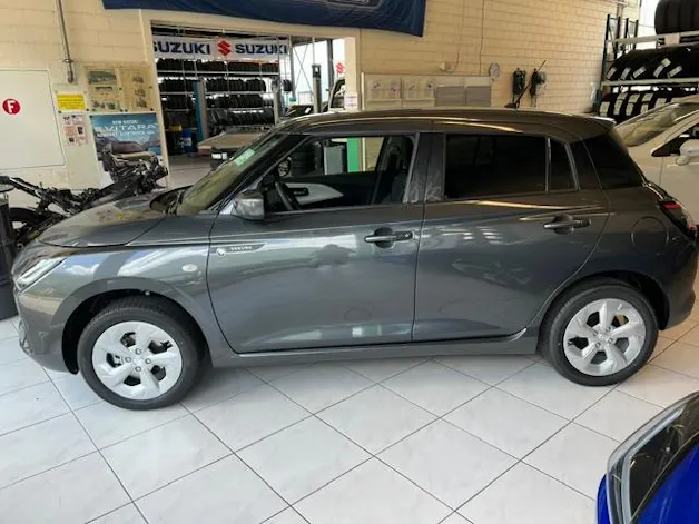 Suzuki Swift 1.2 Sakura Hybrid 4x4