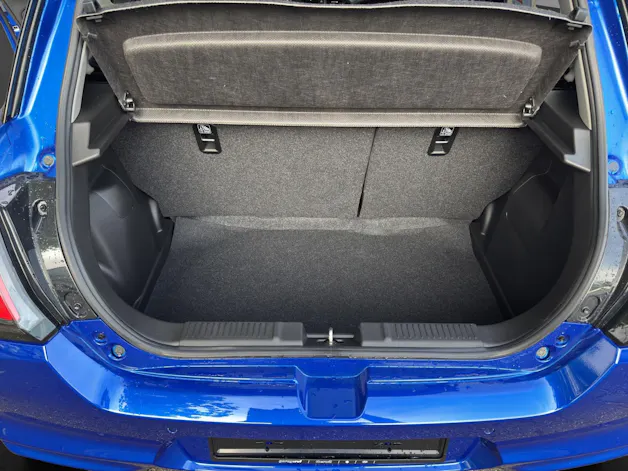 Suzuki Swift 1.2 Sakura Top Hybrid