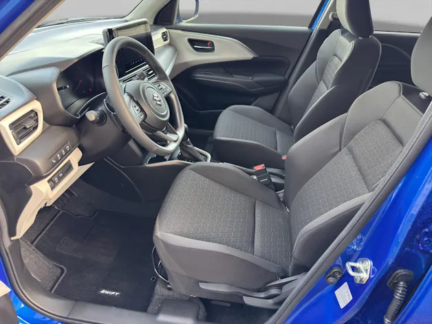 Suzuki Swift 1.2 Sakura Top Hybrid
