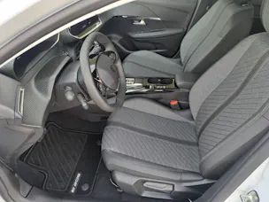 Peugeot 208 e-Allure 156c (8 ans de garantie)