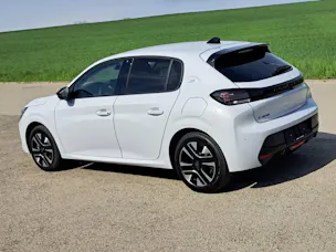 Peugeot 208 e-Allure 156c (8 ans de garantie)