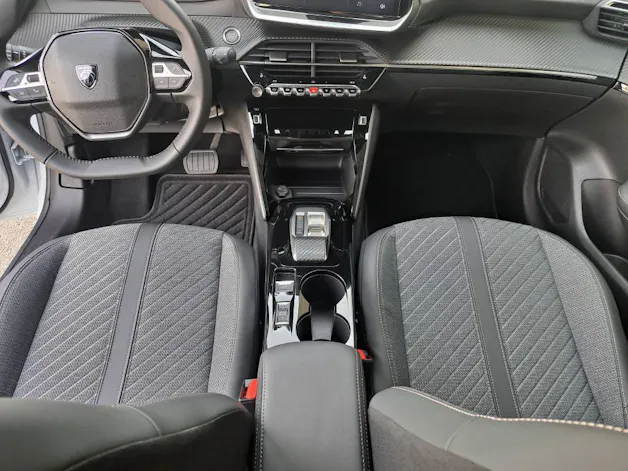 Peugeot 208 e-Allure 156c (8 ans de garantie)