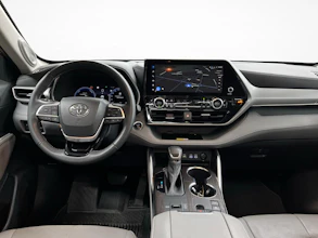 https://vehicle.imgix.net/4302579/5e2222de-b219-4e28-b0bb-2f57b49a5635.jpg