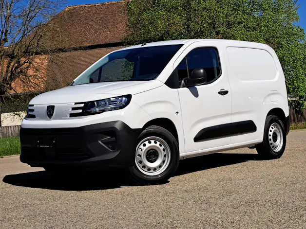 Peugeot e-Partner fourgon Standard 50 kWh 136cv