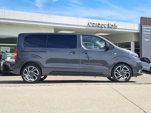 Peugeot Traveller Standard 2.2 BlueHDi 180cv Family Edition