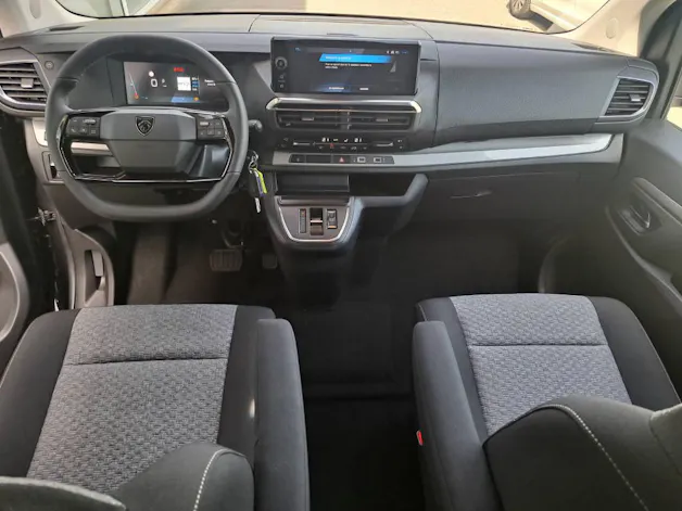 Peugeot Traveller Standard 2.2 BlueHDi 180cv Family Edition