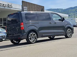 Peugeot Traveller Standard 2.2 BlueHDi 180cv Family Edition