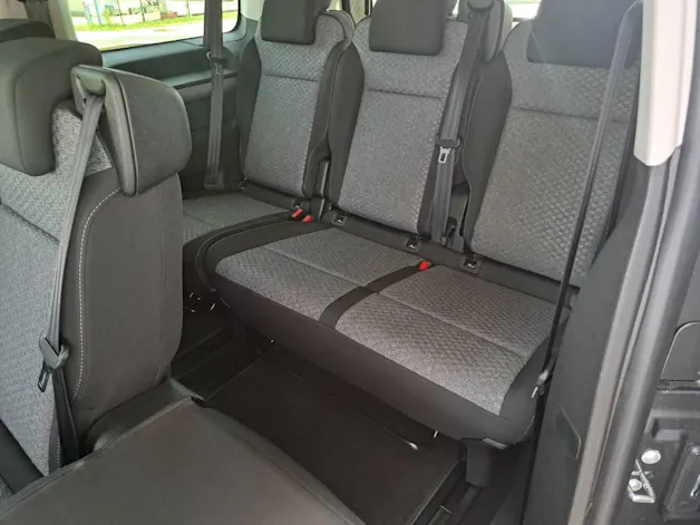 Peugeot Traveller Standard 2.2 BlueHDi 180cv Family Edition