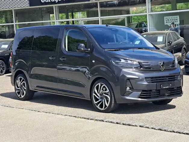 Peugeot Traveller Standard 2.2 BlueHDi 180cv Family Edition