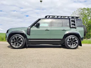 Land Rover Defender 110 3.0 D I6 350cv Trophy Edition Keswick Green