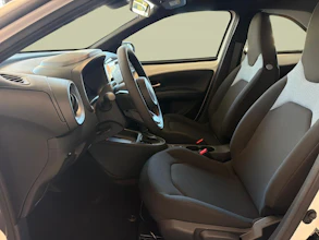 https://vehicle.imgix.net/4302636/1f3407b8-90b7-4c1f-a8f0-cf6d9fc5478d.jpg