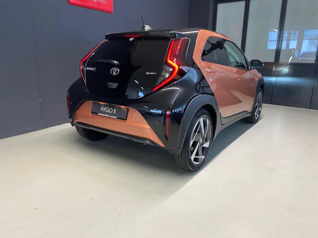 Toyota Aygo X 1.5 VVT-i HSD Style