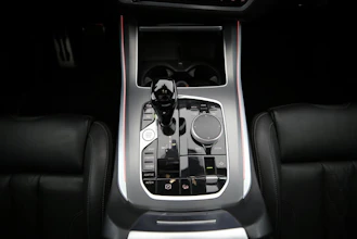https://vehicle.imgix.net/4302707/0379de16-1faf-414b-a344-15c2d1d34e3a.jpg