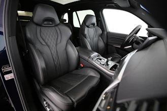 https://vehicle.imgix.net/4302707/c2a22813-ba4e-43c5-ad36-de9c5f97defc.jpg