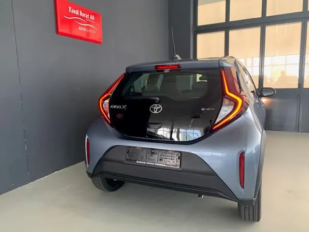 Toyota Aygo X 1.5 VVT-i HSD Comfort
