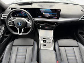 https://vehicle.imgix.net/4302764/099d469c-171e-42a0-9b77-86d006750b2c.jpg