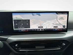 Fahrzeugbild BMW 330e xDrive SAG Touring