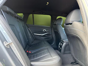 https://vehicle.imgix.net/4302805/5bdf9bcd-0a6f-49b3-a804-71d759583491.jpg