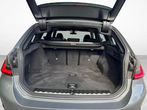 Fahrzeugbild BMW 320d xDrive SAG Touring