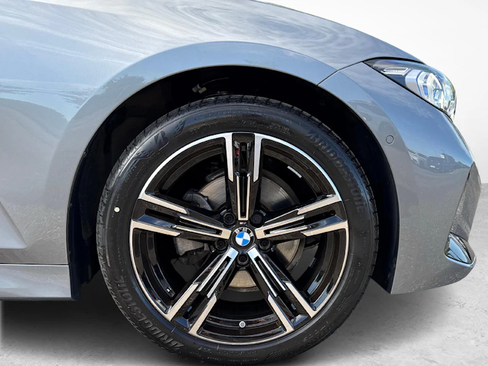 Fahrzeugbild BMW 3 SERIES