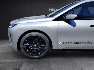BMW iX xDrive60