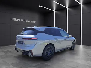 BMW iX xDrive60