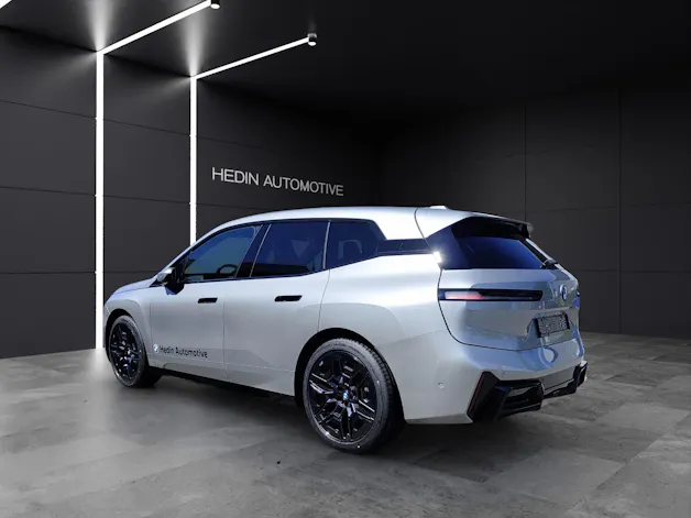 BMW iX xDrive60