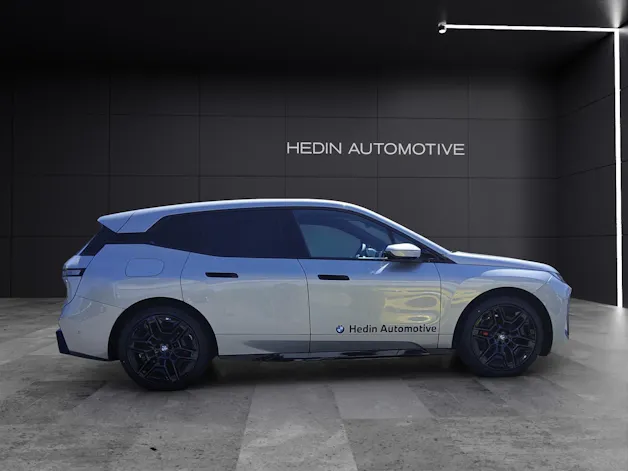 BMW iX xDrive60
