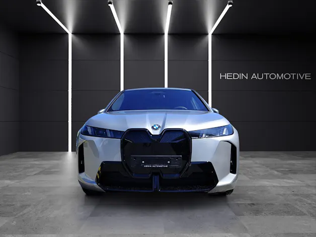 BMW iX xDrive60