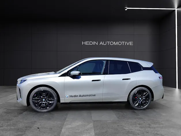 BMW iX xDrive60