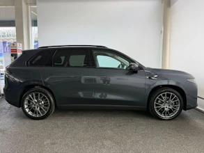 https://vehicle.imgix.net/4302903/585e8698-b583-4b58-8e2d-3608371a89fd.jpg