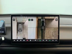 https://vehicle.imgix.net/4302903/68524112-c9be-44b5-b83e-2f1610fcc1d5.jpg