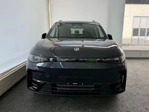 https://vehicle.imgix.net/4302903/ee6345e1-6297-4329-9062-aef15d60180f.jpg