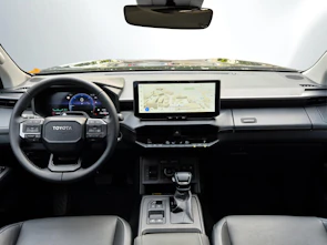 Fahrzeugbild TOYOTA Hilux Double Cab.-Pick-up 2.8 D-4D MHEV 204 Style