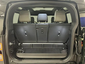 Fahrzeugbild LAND ROVER Defender 90 3.0 D I6 250 X-Dynamic SE