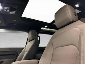 Fahrzeugbild LAND ROVER Defender 90 3.0 D I6 250 X-Dynamic SE