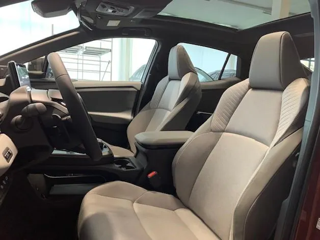 Toyota C-HR+ Premium AWD