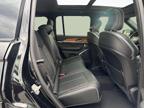 https://vehicle.imgix.net/4303030/340276b7-c247-414d-a78f-6d79ac4c3f86.jpg