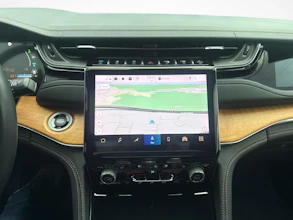 https://vehicle.imgix.net/4303030/3848d226-66ce-4c9c-86ca-d8383bfd970c.jpg
