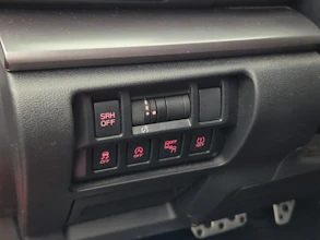 https://vehicle.imgix.net/4303035/daaf018e-23c2-4b3e-8b43-afaf85b1dd46.jpg