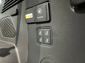 https://vehicle.imgix.net/4303077/8ec38cc9-53c9-4adf-925f-cd28d9cb9d51.jpg