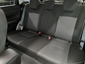 https://vehicle.imgix.net/4303098/578551f5-b3cb-4d54-9a8b-4422da5cf36e.jpg