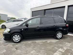 Toyota Avensis Verso 2.0 VVT-i Linea Terra