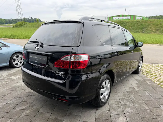Toyota Avensis Verso 2.0 VVT-i Linea Terra