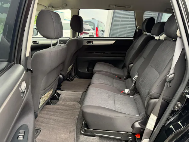 Toyota Avensis Verso 2.0 VVT-i Linea Terra